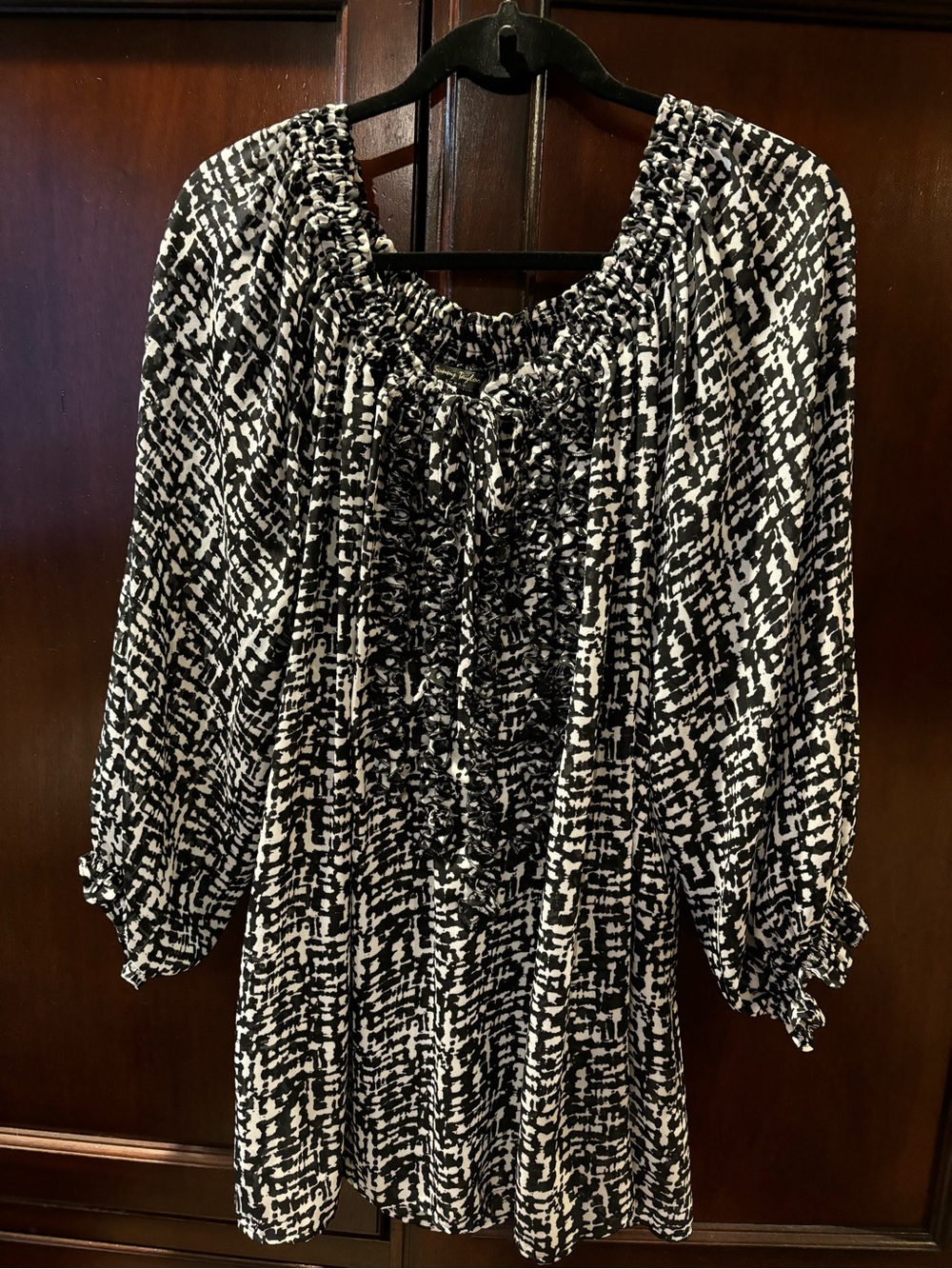 Sunny Taylor Black and White Printed Blouse
